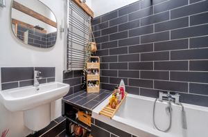 Photo 17- click for photo gallery